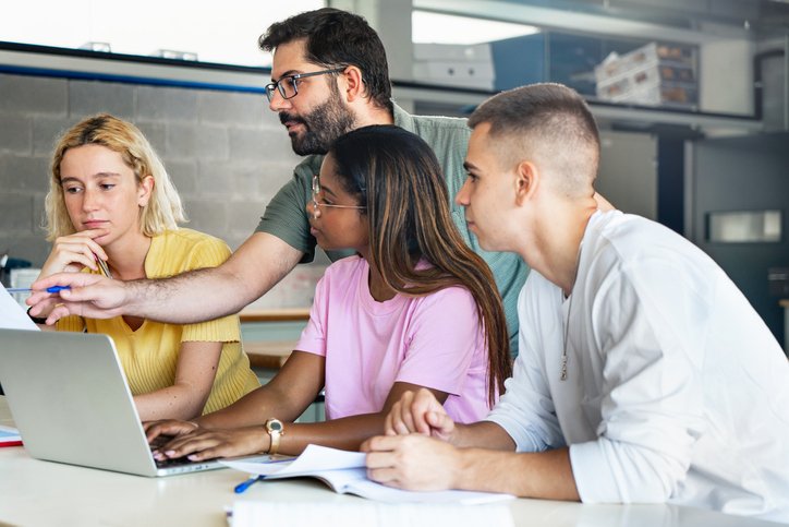 Proyecto de Investigación en Educación: 3 Claves cursos universitarios, masteres online, iseie