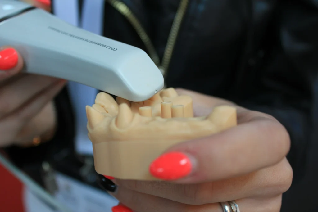 ISEE, CURSOS ONLINE- Curso en Odontología Forense