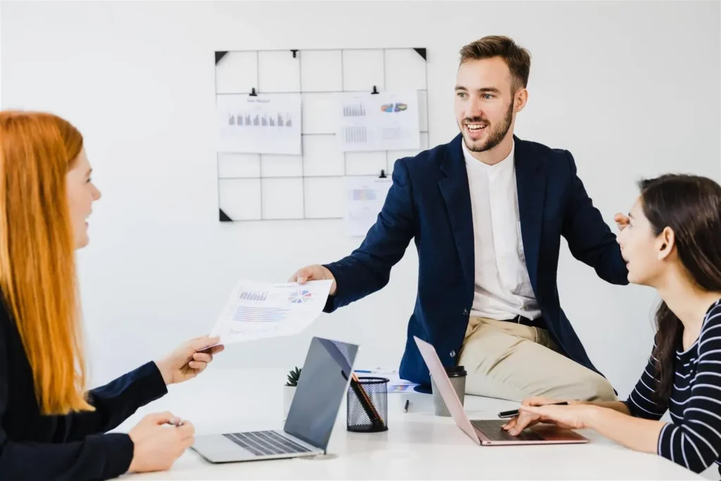 Curso de Liderazgo en Empresas de Servicio Curso de Liderazgo en Empresas de Servicio 1