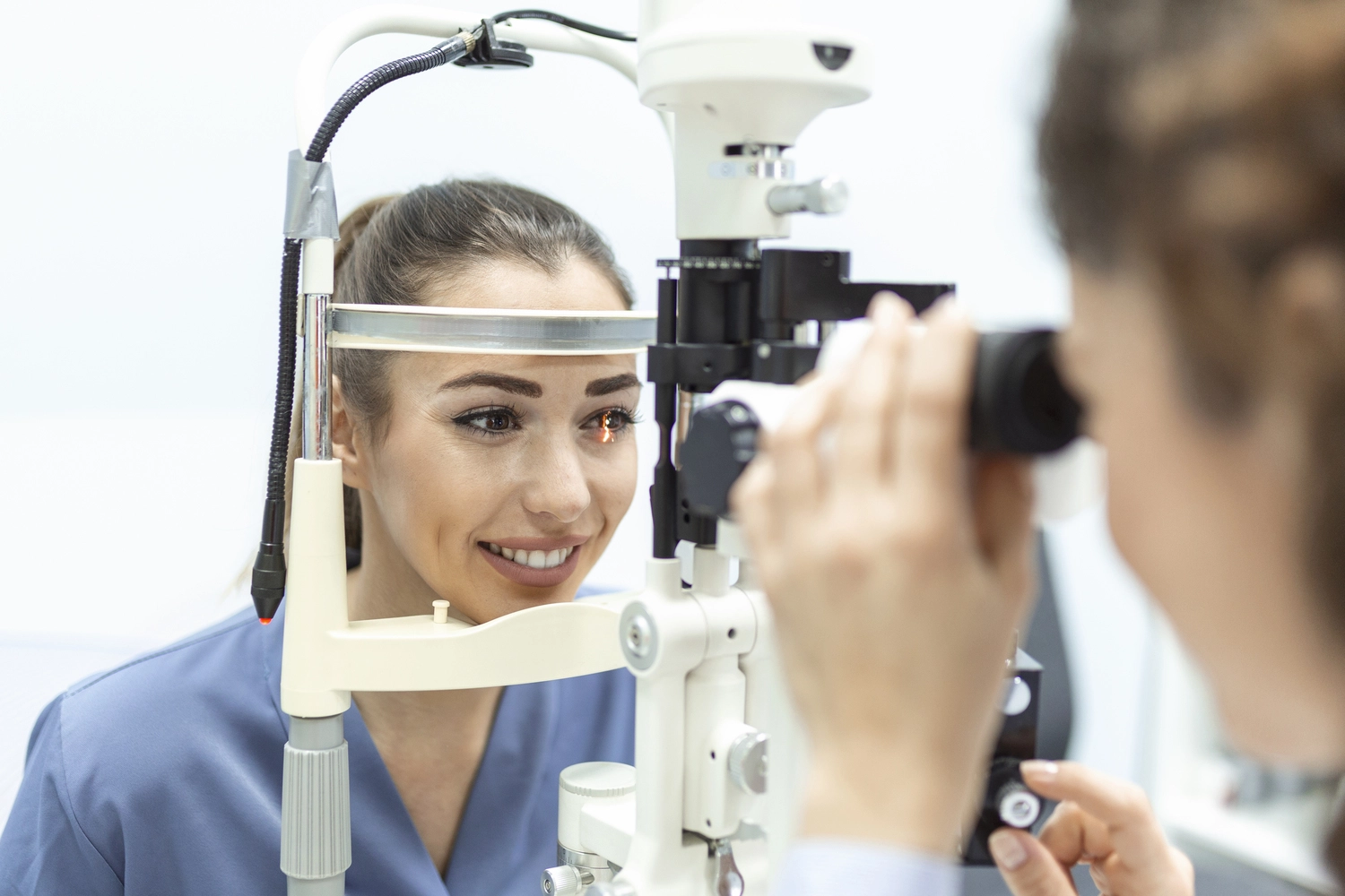 Curso en Cirugía de Catarata y Manejo del Paciente Refractivo 2