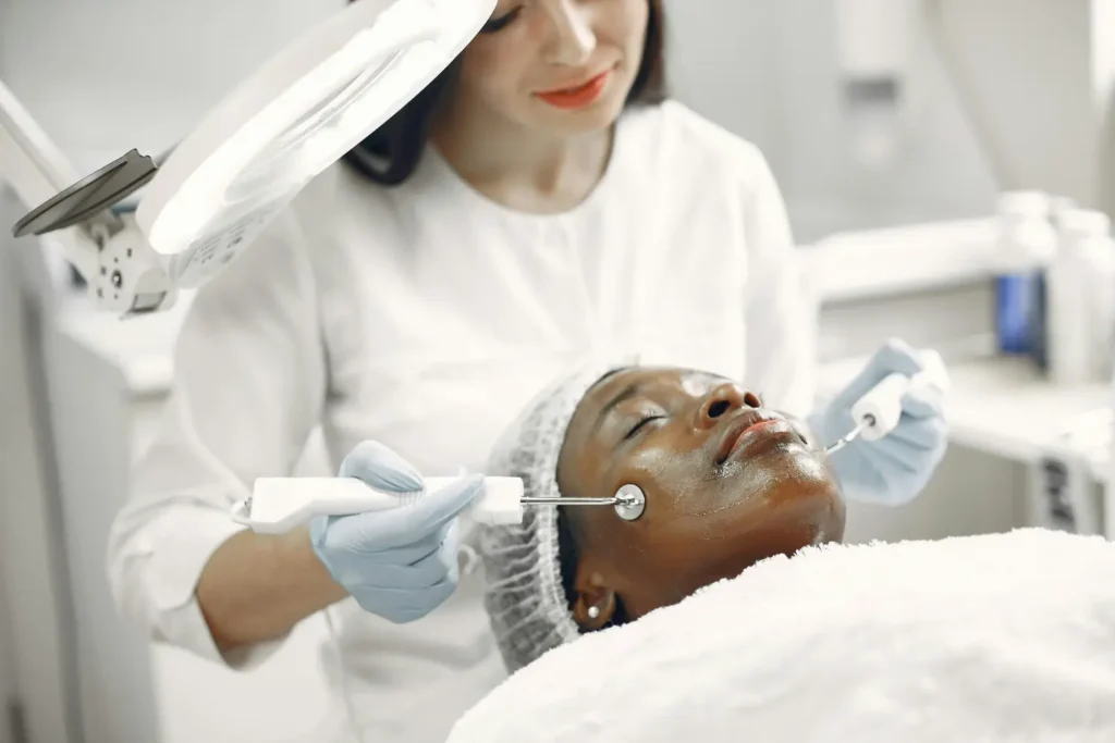 Máster en Dermatología Clínica para Medicina Estética Puente Clínico Estético 3
