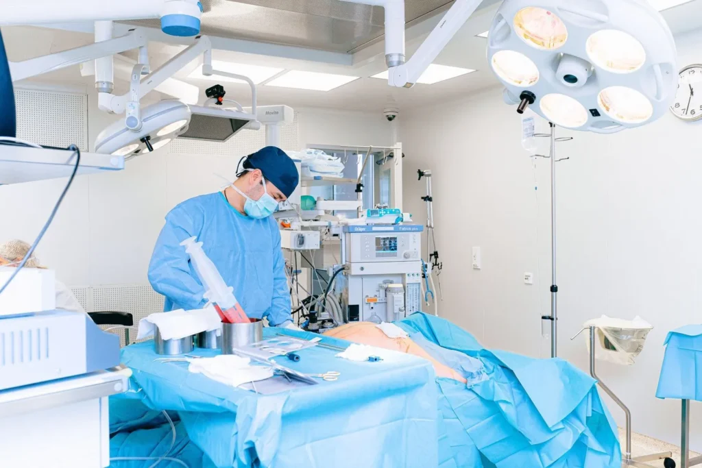 Máster en Soporte en Quirófano Estético para Enfermería Rol Perioperatorio Máster en Soporte en Quirófano Estético para Enfermería Rol Perioperatorio 1