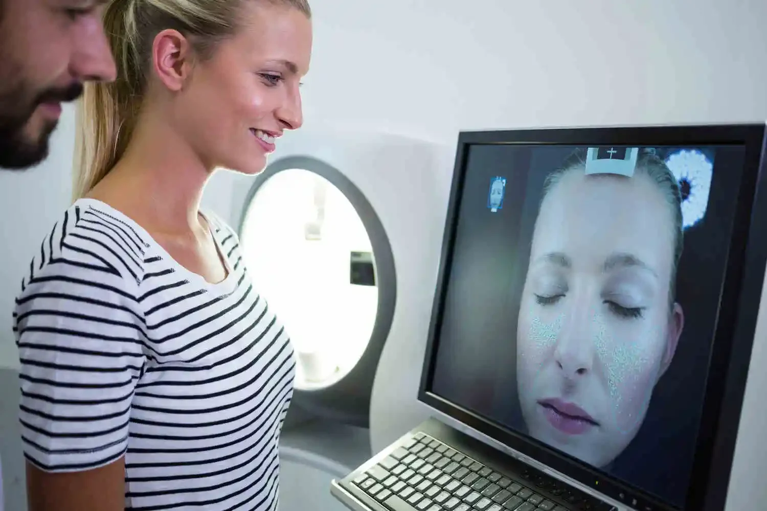 Máster en Ecografía para Planificación de Armonización Facial 1